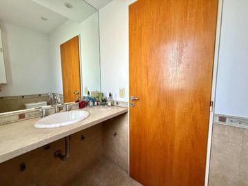 CASA VENTA 4AMB CASTELAR SUR PARQUE COCHERA