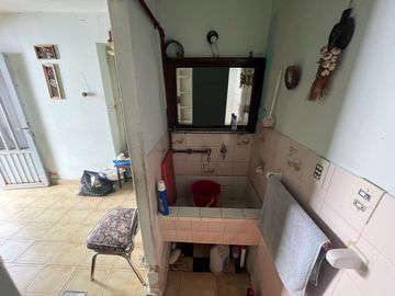 VENTA CASA 2 DORMITORIOS B. LA SEXTA CON PATIO