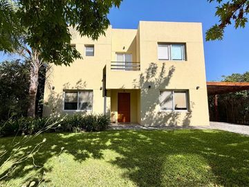CASA EN VENTA 4 AMB SAN EDUARDO PILAR DEL ESTE