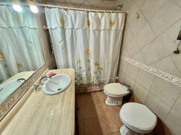 VENTA PH 4 AMBIENTES PATIO COCHERAS BANFIELD