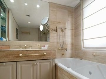 Venta 5 amb Retiro Torre Cochera doble Amenities
