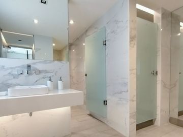 Venta 5 amb Retiro Torre Cochera doble Amenities
