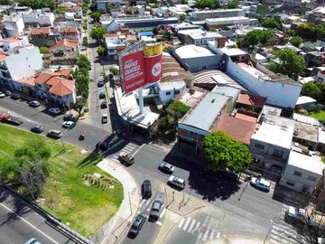 VENTA CASA 5 AMBIENTES CIUDADELA PARQUE Y PILETA