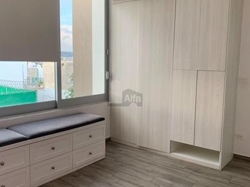 Casa en Venta en Cumbres del Lago, caseta de vigilancia 24 horas, 4 recámaras