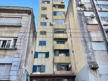 VENTA DPTO 1 DORMITORIO CENTRO BALCON DESOCUPADO