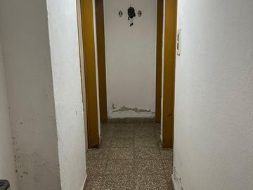 CASA ESQUINA + LOCAL COMERCIAL EN BARRIO ITUZAINGO