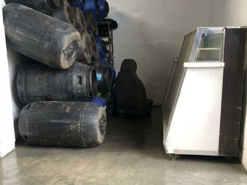 VENTA DE GALPON CON GRUA Y DEPTO 3AMB EN POMPEYA