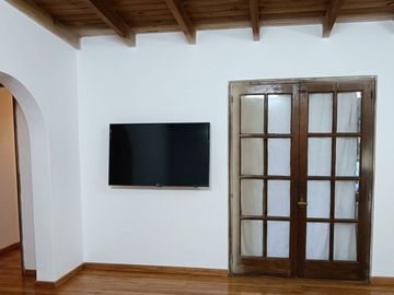 VENTA DE GALPON CON GRUA Y DEPTO 3AMB EN POMPEYA