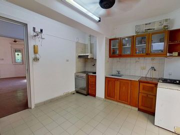 VENTA PH AL FRENTE 3 AMB C/PATIO Y COCHERA,BERNAL!