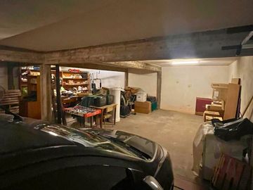 VENTA CASA 4 DORMITORIOS Y COCHERAS AZCUENAGA
