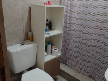 CASA CON GRAN PARQUE EN JOSE C. PAZ