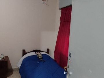 CASA CON GRAN PARQUE EN JOSE C. PAZ