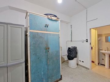 VENTA LOCAL EN ZONA MUY COMERCIAL DE CABALLITO