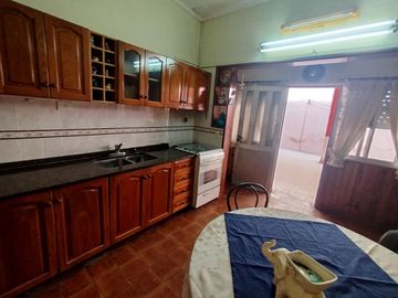 VENTA CASA 3 AMB LLAVALLOL PATIO COCHERA EN CUOTAS