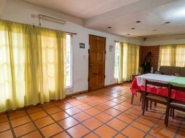 VENTA CASA 5 AMBIENTES EN PONTEVEDRA