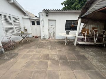 VENTA CASA 4 AMBIENTES ITUZAINGO CENTRO
