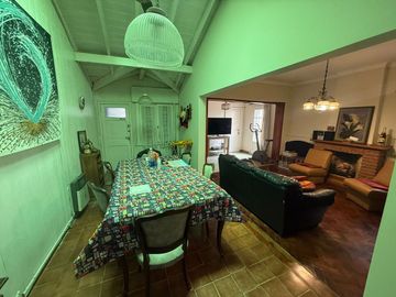 VENTA CASA 4 AMBIENTES ITUZAINGO CENTRO
