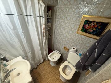 VENTA CASA 4 AMBIENTES ITUZAINGO CENTRO