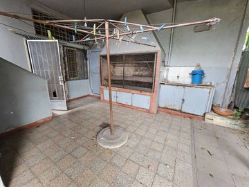 VENTA CASA 4 AMBIENTES MERLO - PARQUE Y COCHERA