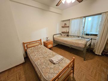 VENTA CASA 4 AMBIENTES MERLO - PARQUE Y COCHERA