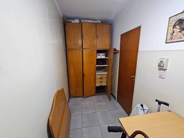 VENTA CASA 4 AMBIENTES MERLO - PARQUE Y COCHERA