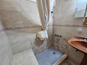 VENTA CASA 4 AMBIENTES MERLO - PARQUE Y COCHERA