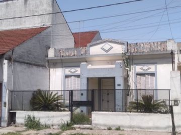 Venta Casa 4 ambientes en Moron