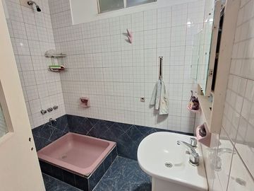 Venta de propiedad 3 de febrero a mts. de Belgrano