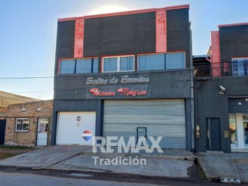 Alquiler local comercial - Juan Jose Castelli