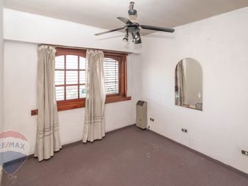CASA 5 DORMITORIOS EN VENTA LA PLATA