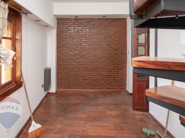 CASA 5 DORMITORIOS EN VENTA LA PLATA