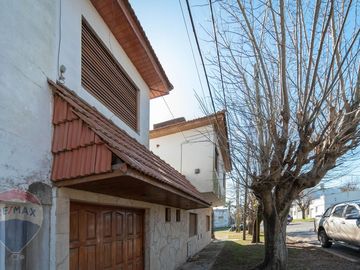 CASA 5 DORMITORIOS EN VENTA LA PLATA