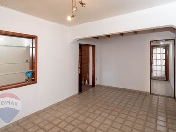 CASA 5 DORMITORIOS EN VENTA LA PLATA