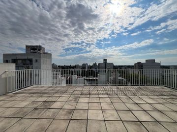 DUPLEX EN VENTA LA PLATA 2 DORMITORIOS TERRAZA