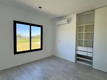 ALQUILER CASA 4 AMB CON PILETA SAN SEBASTIAN