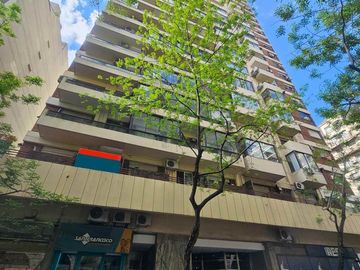 VENTA COCHERA CUBIERTA EN RECOLETA