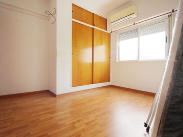 VENTA DEPARTAMENTO 2 AMBIENTES LUMINOSO CON BALCON