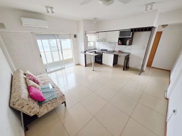 VENTA DEPARTAMENTO 2 AMBIENTES LUMINOSO CON BALCON