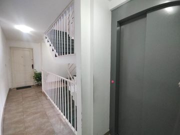 VENTA DEPARTAMENTO 2 AMBIENTES LUMINOSO CON BALCON