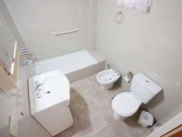 VENTA DEPARTAMENTO 2 AMBIENTES LUMINOSO CON BALCON