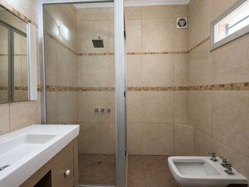 PH 4 AMB EN VENTA EN LOMAS DEL MIRADOR CON PATIO
