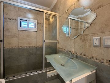 PH 4 AMB EN VENTA EN LOMAS DEL MIRADOR CON PATIO