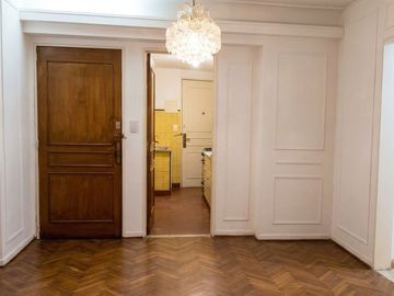 DEPTO 4 AMB. VENTA RECOLETA  C/ PATIO Y BALCÓN