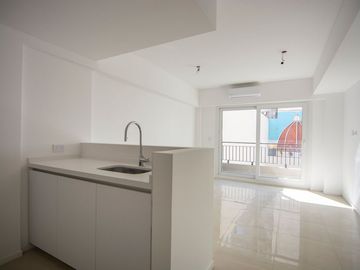 VTA ESTR MONOAMB C/BALCON/ AMENIT EXC UBI S.TELMO