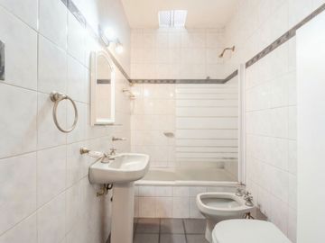 Departamento 2 ambientes San Justo primer piso