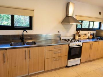 VENTA CASA 5amb B. SAN ISIDRO LABRADOR,DIQUE LUJAN