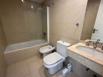 VENTA MONOAMBIENTE C/COCHERA - CABELLO SQUARE