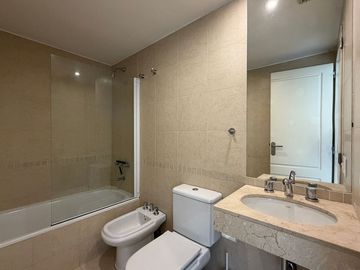 VENTA MONOAMBIENTE C/COCHERA - CABELLO SQUARE