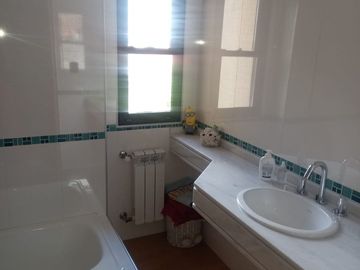 VENTA CHALET  4 AMBIENTES, M. MORENO 700 MORON