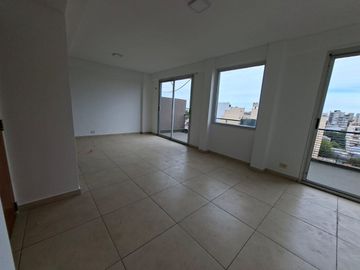 2/3AMBIENTES CON TERRAZA EXCLUSIVA-ACEPTA PERMUTA!